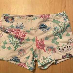 Fleo Shorts - Sea of Shells 3.25 - size S